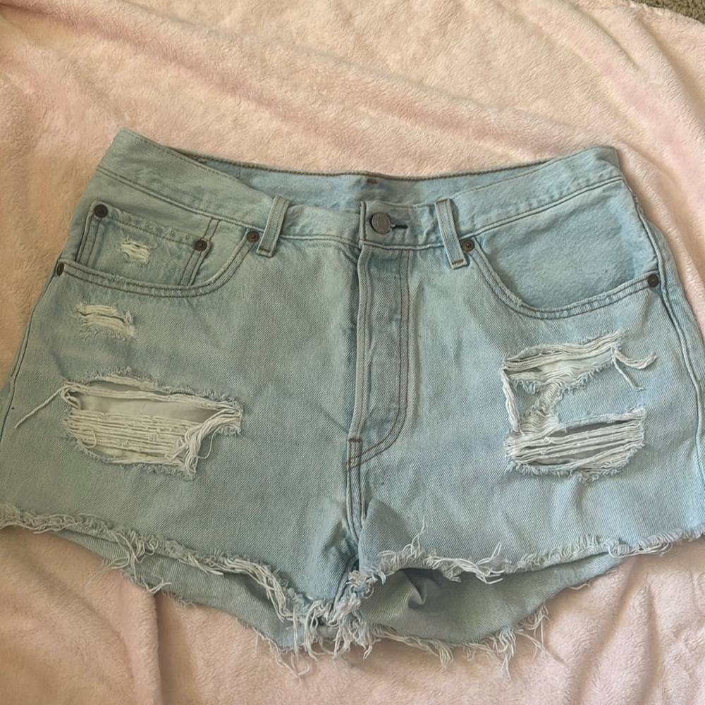 NWOT Levi 501 shorts